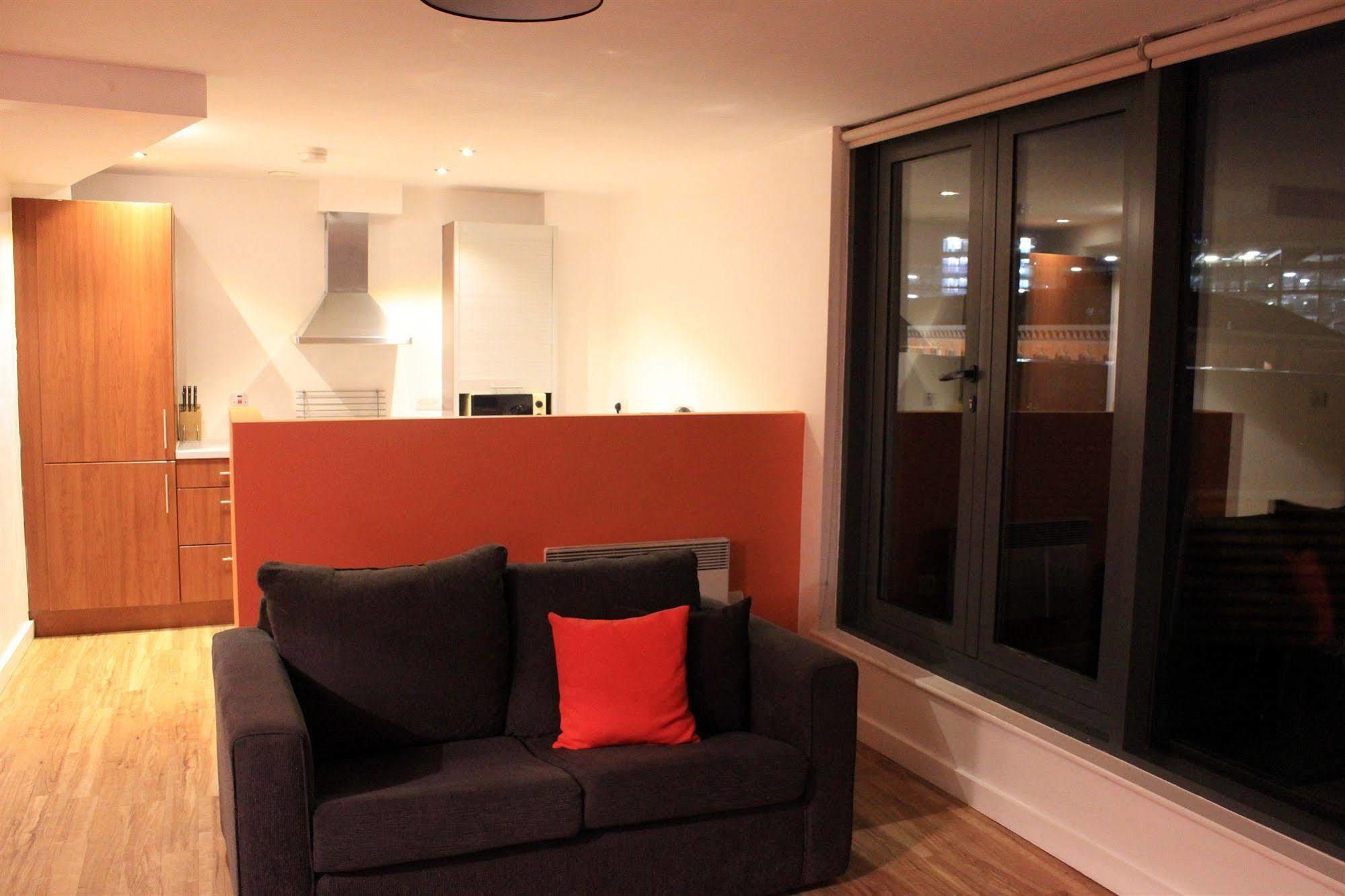 Atana Apartments Manchester Exterior foto